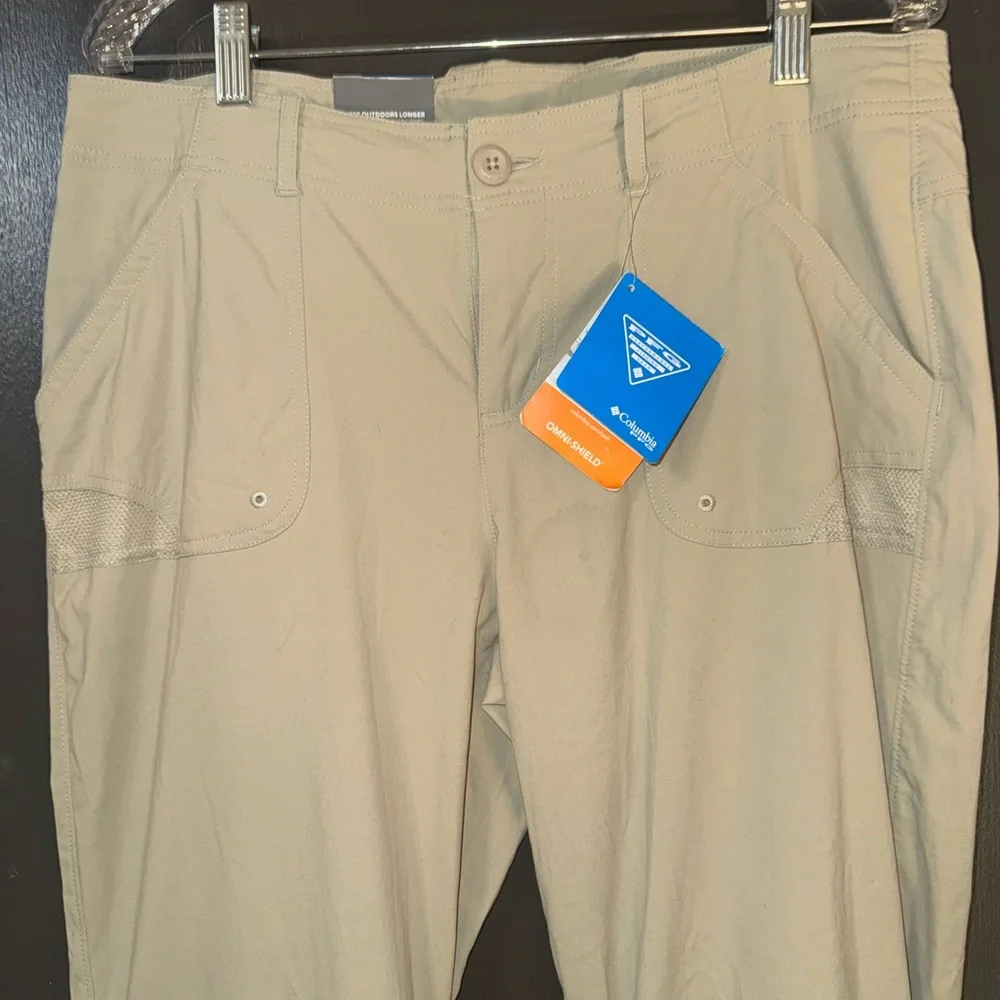 Columbia Women's Tan Hiking Pants, Cargo Style, Omni-Shield - Size 12 - Picture 2 of 5